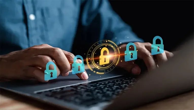 サイバーリスクとは? 代表的な事例や企業が実施すべき対策を紹介 1