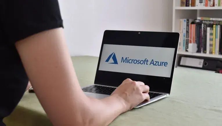 新しいAzureの自習書が公開されています。